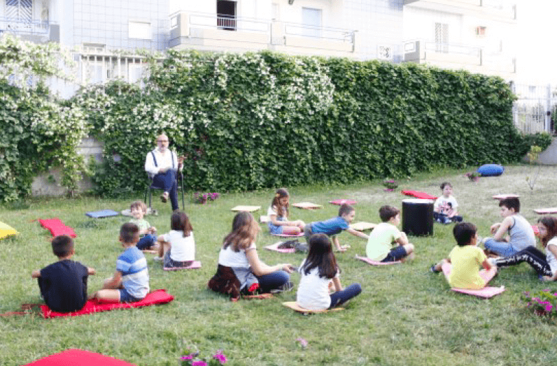 lettura nel prato