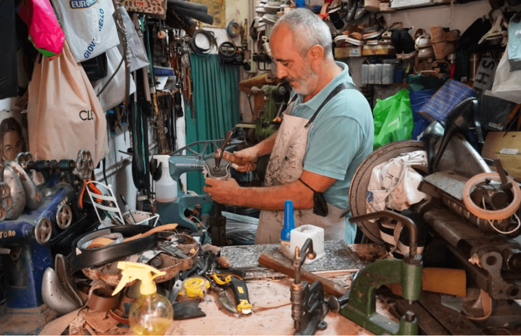 calzolaio interno